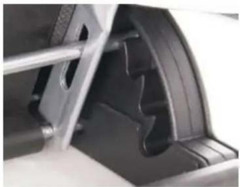 Bebebi myVARIO - ADJUSTING THE SEAT POSITION - 5