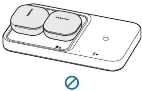 SAMSUNG EP-P2400 - ▶ Chargement de Galaxy Buds - 2