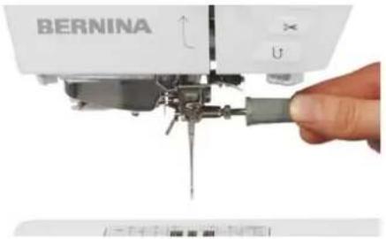 BERNINA 790 PRO - 針を交換する - 1