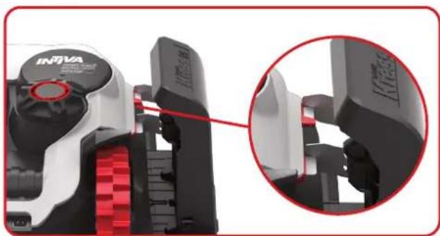 KRESS Mission Nano 600 KR101E - El Mission™NANO puede ser cargado manualmente sin el cable de límites. - 1