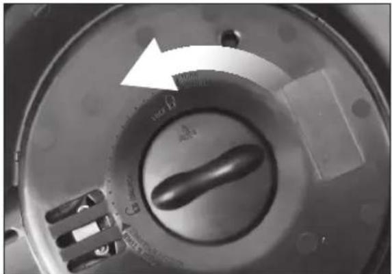 BREVILLE Hot Wok BEW600XL - To remove the base for cleaning: - 2