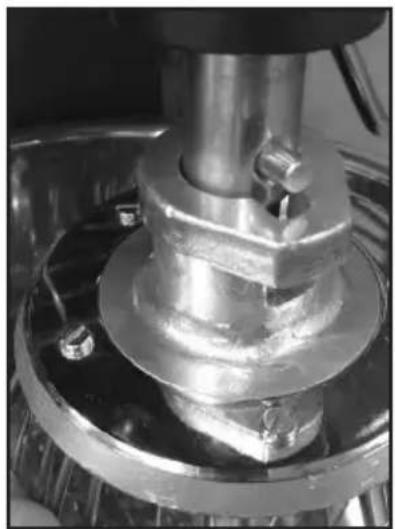 Waring Commercial Luna WSM20L - MÉLANGE DES INGRÉDIENTS - 1