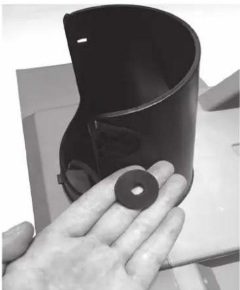 Earthwise SN75018 - INSTALLING CHUTE DEFLECTOR - 1