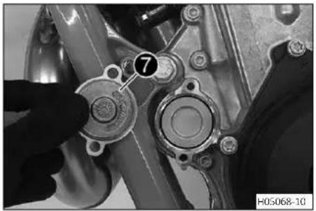 GAS GAS MC 450F (2024) - TRAVAUX D'ENTRETIEN SUR LE MOTEUR - 1