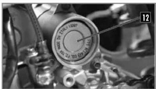 Sherco 500 SEF (2024) - DRAINING THE ENGINE OIL AND REMOVING THE OIL FILTER - 5