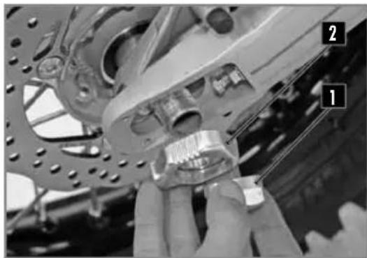 Sherco 500 SEF (2024) - DÉMONTAGE DE LA ROUE ARRIÈRE - 1