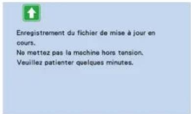 BROTHER SDX325 - Quand la machine reçoit le fichier de mise à jour, l'écran suivant apparaît. Une fois la mise à jour terminée, la machine redémarre automatiquement. - 1