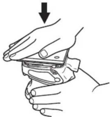 HITACHI SV12SG - Attaching and removing the dust bag - 3