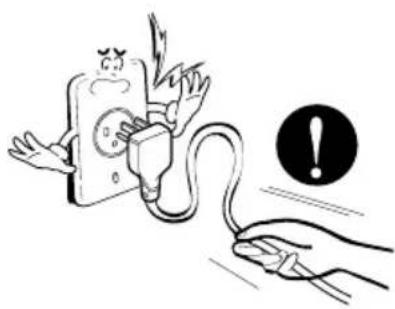 LG R1001E - Hold the plug by the head when taking it out. - 1