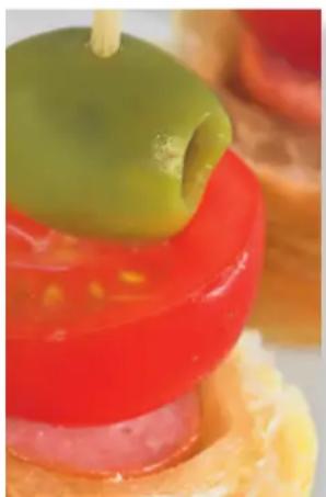 TRISA Combi Steamer 7695.42 - Wiener sausages in pastry as hors d'oeuvre - 1