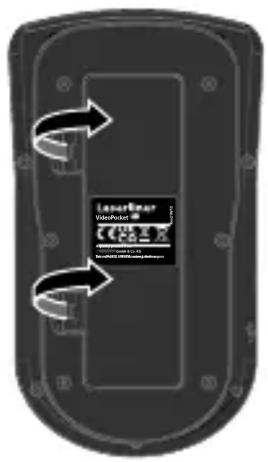 Laserliner VideoPocket HD - Inserting batteries - 1