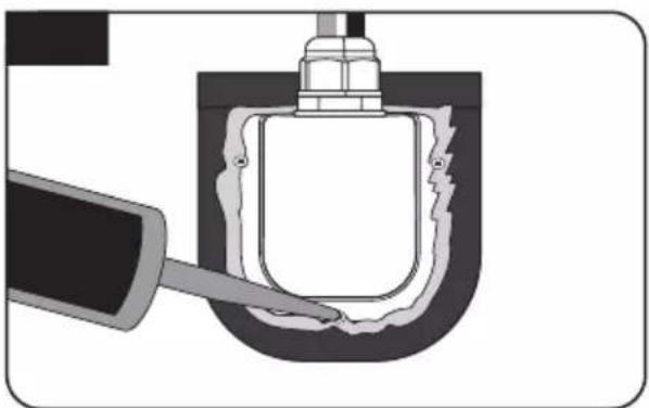 Selfsat Snipe 3R - Apply silicone between mounting plate and masking tape - 14