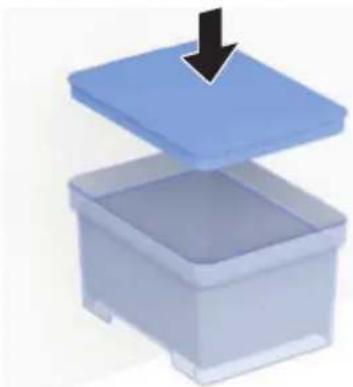 GEBERIT AquaClean Cama - Chiudere il serbatoio dell'acqua con il coperchio. - 1