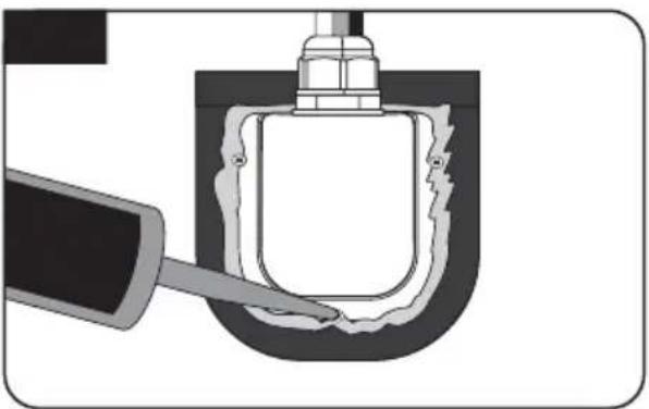 Selfsat Snipe Air - Apply silicone between mounting plate and masking tape - 14
