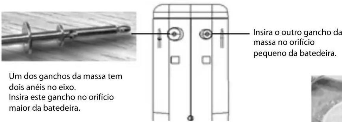 ELECTROLUX EHM450 - Encaixar os ganchos da massa - 1