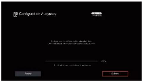 DENON AVR-X1800H DAB - Lorsque l'analyse et la sauvegarde sont terminées, débranchez le microphone d'étalonnage du son de la prise SETUP MIC de l'appareil principal puis appuyez sur "Suivant". - 1