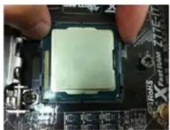 ASROCK Z77 OC Formula - CPU Installation - 9