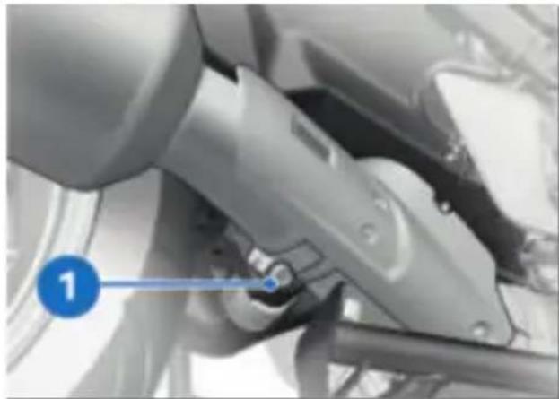 BMW R 1250 RT (2023) - Serrage des vis à un cou de serrage incorrect - 5