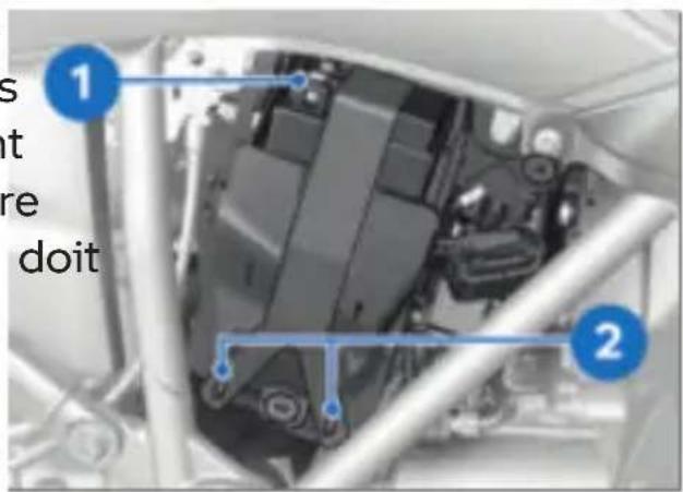 BMW R 1250 RT (2023) - Charger la batterie débranchée - 3