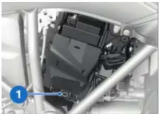 BMW R 1250 RT (2023) - Débranchement incorrect de la batterie - 1