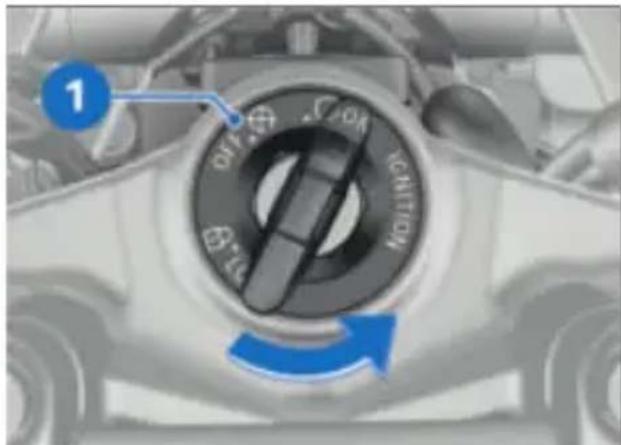 BMW R 1250 R (2023) - Bloquer l'antivol de direction - 1
