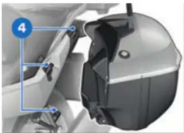 BMW K 1600 GTL (2023) - Poser la valise - 1