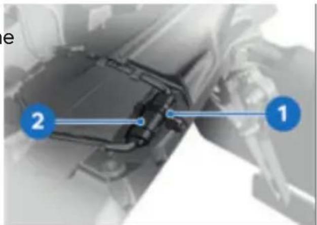 BMW S 1000 RR (2023) - Dépose du support de plaque d'immatriculation - 2