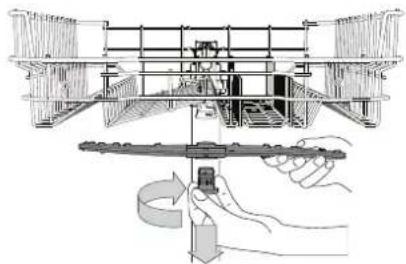 WHIRLPOOL W2I HD526 A - CLEANING THE SPRAY ARMS - 1