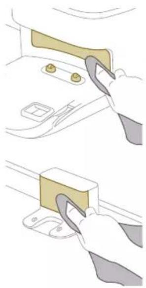 PHILIPS HomeRun 3000 Series Aqua XU3110 - Cleaning the main wheels and the front caster wheel - 4