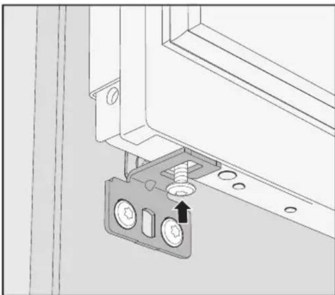 MIELE F 2413 Vi - Monter l'équre de fixation - 5