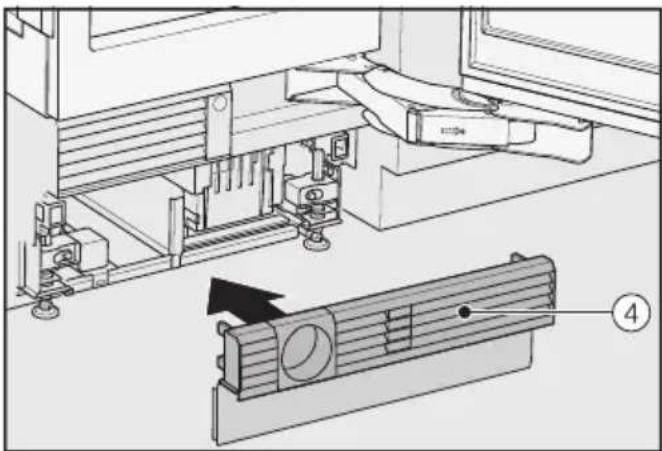 MIELE F 2813 Vi - Fixer la grille de ventilation du socle et la plinthe - 1
