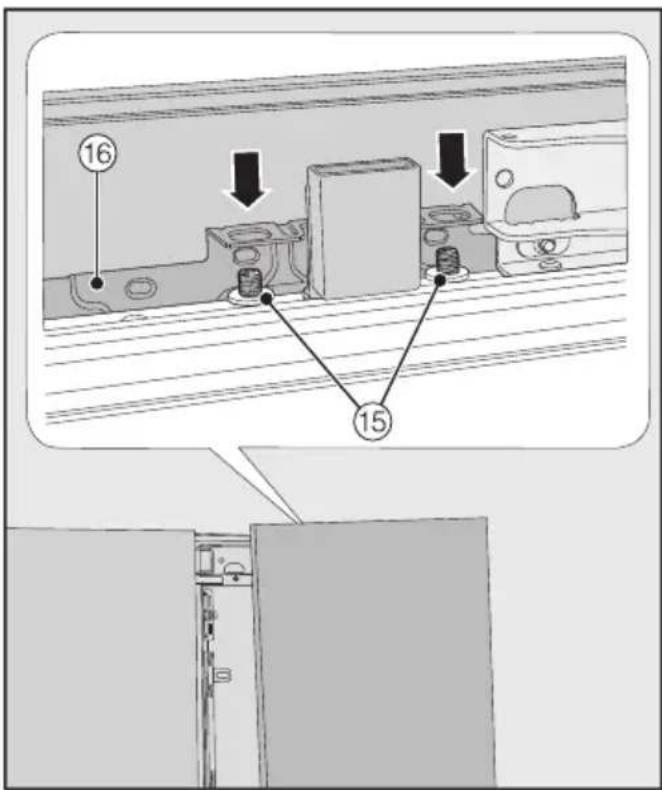 MIELE F 2813 Vi - Préparation du montage de la façade du meuble - 11