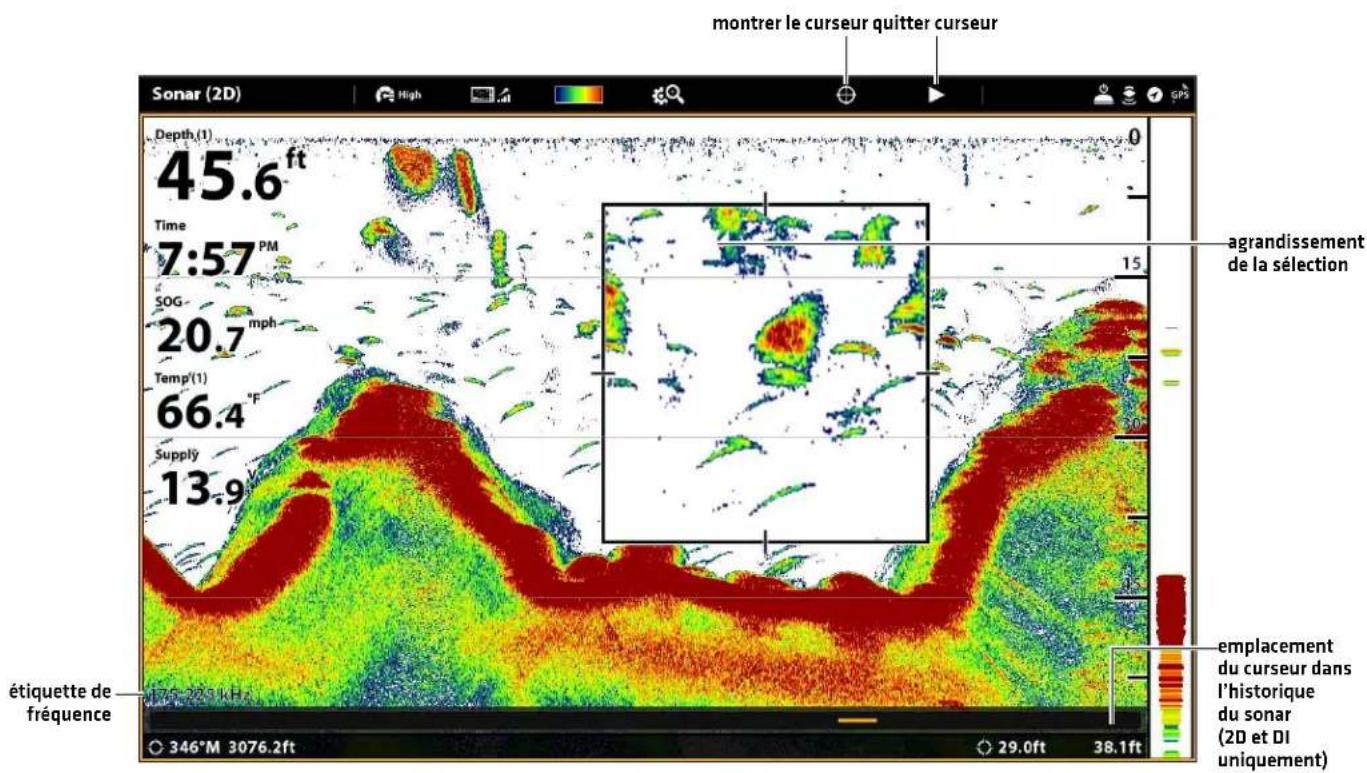 montrer le curseur quitter curseur Sonar (2D) Depth(1) 45.6 ft Time 7:57 PM SOG 20.7 mph Temp(1) 66.4 °F Supply 13.9 agrandissement de la sélection étiquette de fréquence 176.225 µHz 346°M 3076.2ft 29.0ft 38.1ft emplacement du curseur dans l'historique du sonar (2D et DI uniquement)