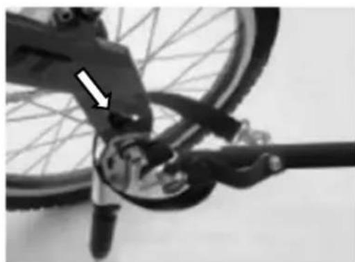 Axkid Grand Tour - Coupling the trailer to the bicycle (bicycle trailer configuration) - 3