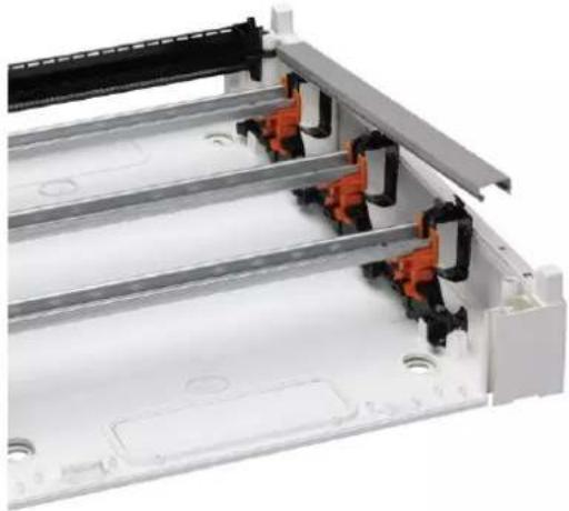 HAGER FD72TN - FD00B... = bracelets guide-fils latéraux pour câblage vertical - 8