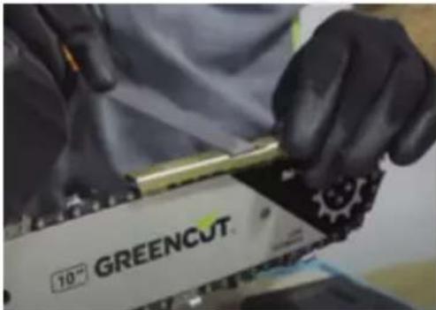 Greencut GS240C - SHARPENING THE CHAIN TEETH - 3