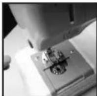 CLATRONIC NM 3795 - Inserting the Under-thread Bobbin - 1