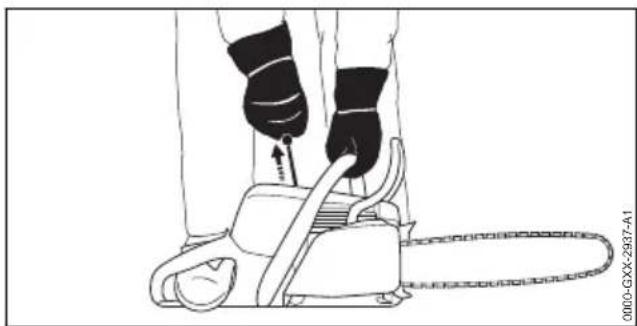 STIHL MS 212 - Préparats pour la mise en route du moteur - 3