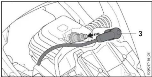 STIHL MS 212 - Zündkerze reinigen - 3