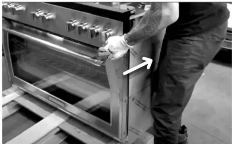 Glem Gas FR488GN - Desembalaje de la cocina (48") - 5