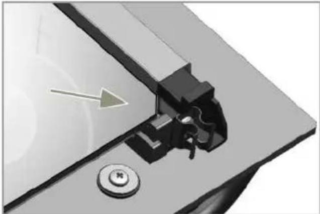 BEKO BBIM13300DXPSE-1 - Removing the Inner Glass of The Oven Door - 4
