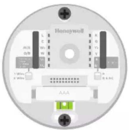 HONEYWELL RCH9310WF - Utilice los tornillos que se suministran para instalar la placa de pared - 2