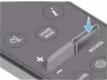 SAMSUNG HW-Q995C - Einlegen der Batterien vor der Verwendung der Fernbedienung (AAA-Batterien X 2) - 15