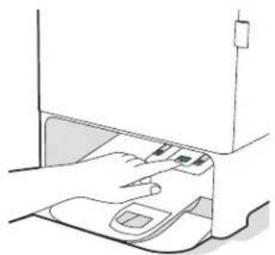 IROBOT Roomba Combo J9+ - Pulizia dei contatti di ricarica, della finestra IR e della base di aggancio visivo - 1