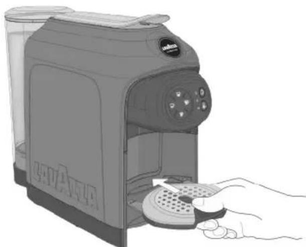 Lavazza Idola - PREPARATION FOR COFFEE BREWING - 3