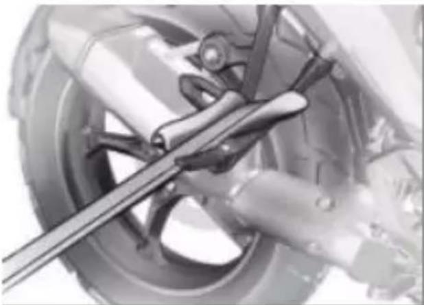 BMW R 1300 GS (2023) - Composants coincés - 1