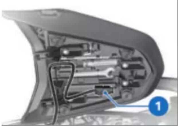 BMW R 1300 GS (2023) - Dépose de la selle passager - 2