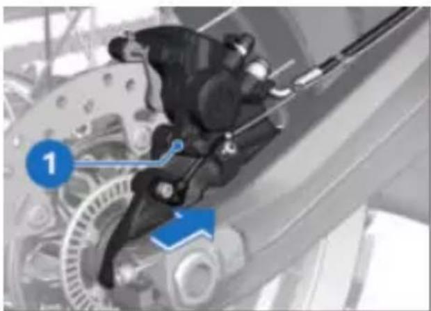 BMW F 900 GS Adventure (2023) - Serrage des vis à un couple de serrage incorrect - 1