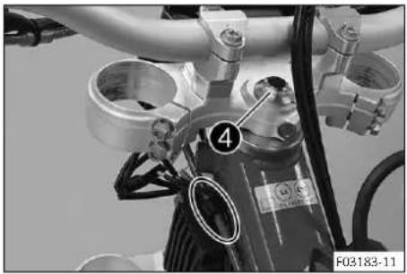 GAS GAS EC 250F (2023) - TRAVAUX D'ENTRETIEN SUR LA PARTIE-CYCLE - 1