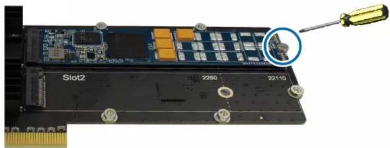 SYNOLOGY E10M20-T1 - Pour fixer un SSD M.2 à la carte adaptateur E10M20-T1 : - 10
